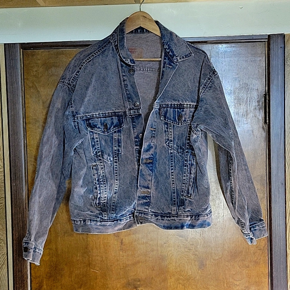 Levi Strauss & Co. Jean Jacket Size Large